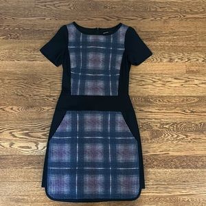 Karen Millen short sleeve dress with flannel detail. Size 4.